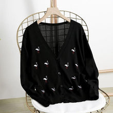 Load image into Gallery viewer, Loose Embroidery Crane Sweater