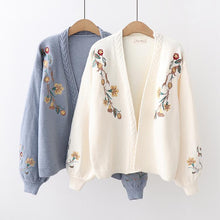 Load image into Gallery viewer, Flower Embroidery Knitting Sweater